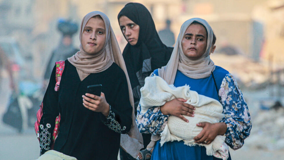 "Nous n'avons plus rien dans ce monde, sauf notre fille" : une jeune mère raconte sa vie à Gaza