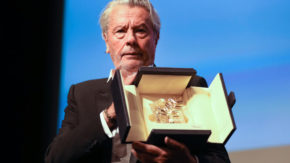 Alain Delon, dernier monstre sacré du cinéma français, est mort Alain Delon, dernier monstre sacré du cinéma français, est mort