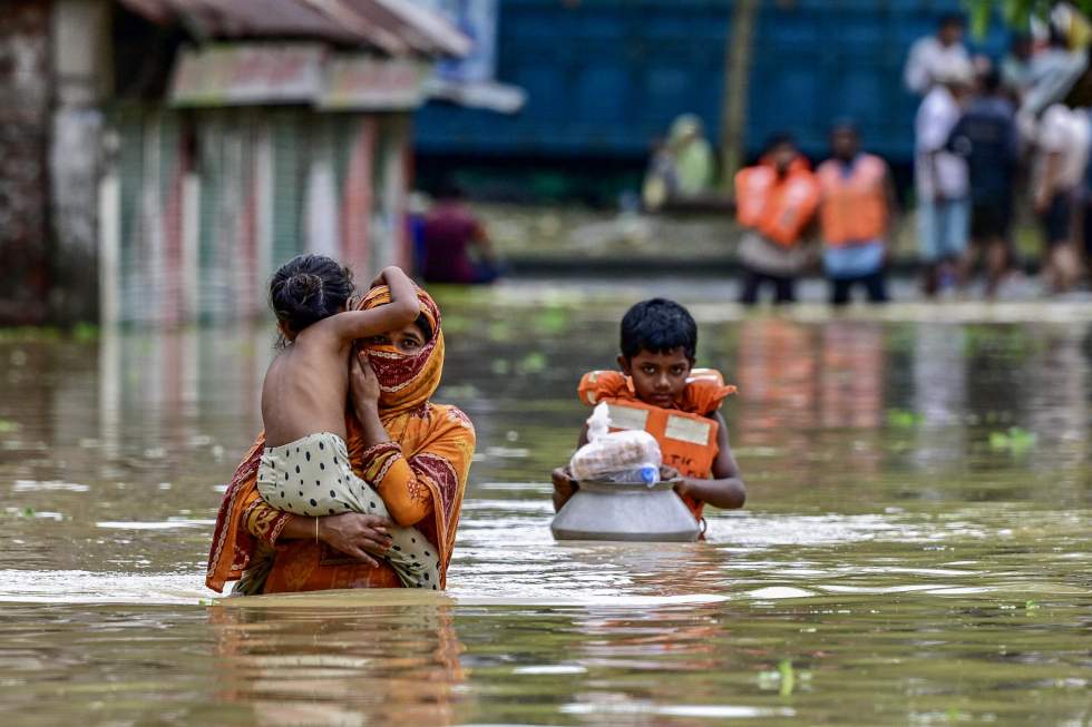 Bangladesh : près de 300 000 personnes réfugiées dans des abris après des inondations