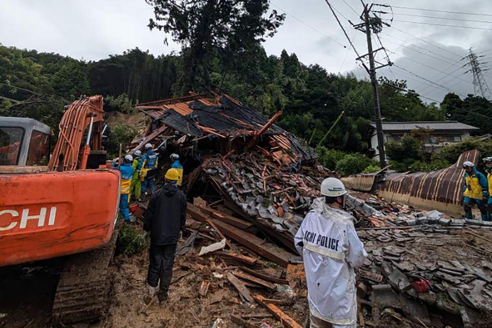 Au Japon, le puissant typhon Shanshan fait ses premières victimes