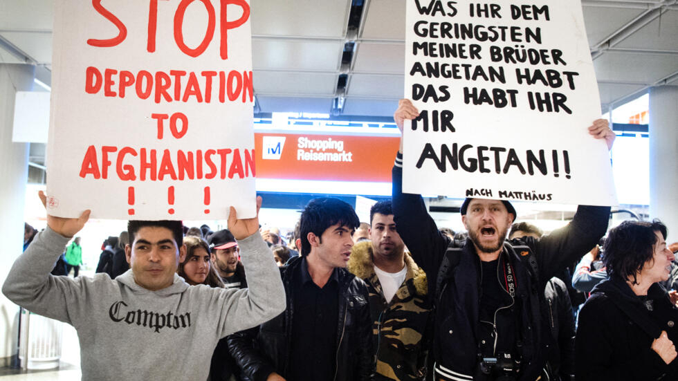 L'Allemagne expulse des Afghans, une première depuis le retour au pouvoir des Taliban