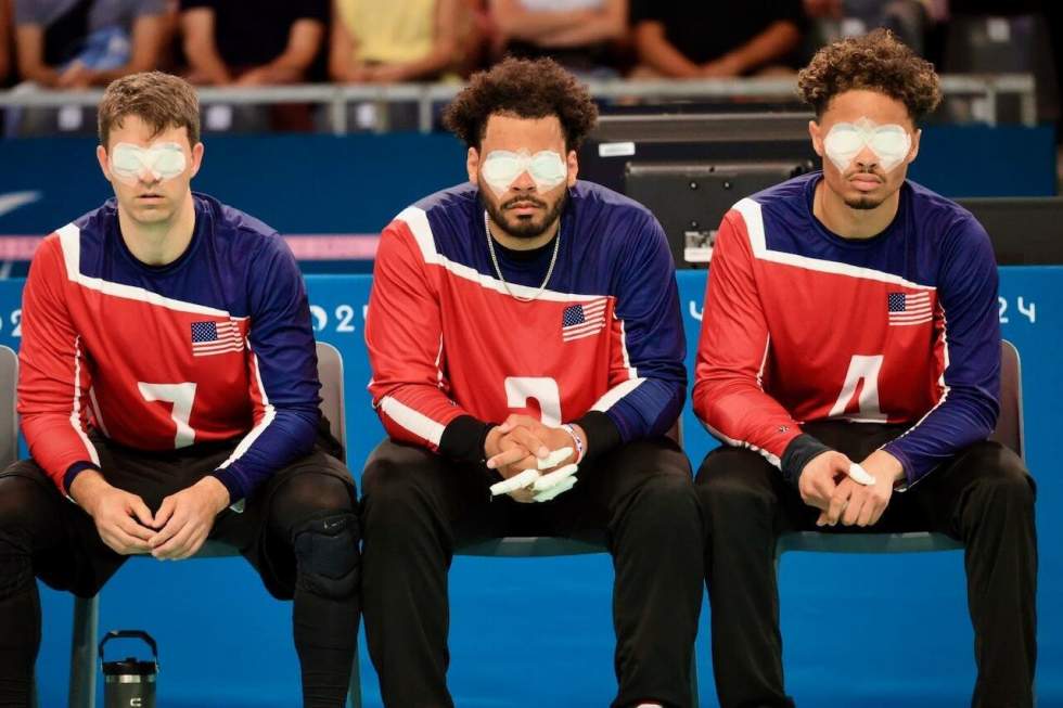 Jeux paralympiques : le goalball, un sport entre handball et bowling, silences et ambiance folle