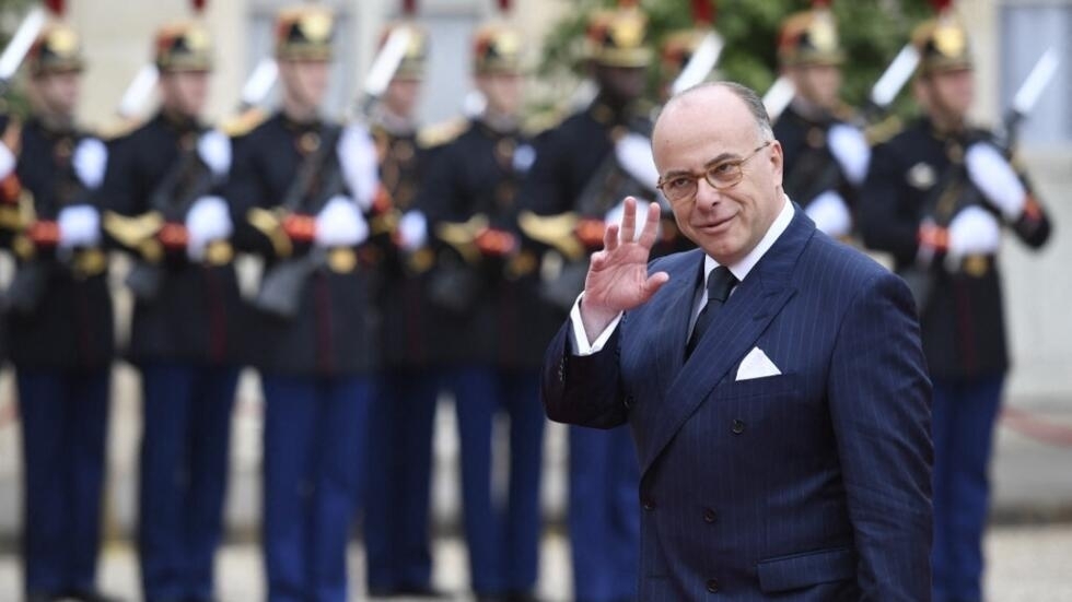 🔴 EN DIRECT : Bernard Cazeneuve est arrivé à l'Élysée pour d'ultimes concertations pour Matignon