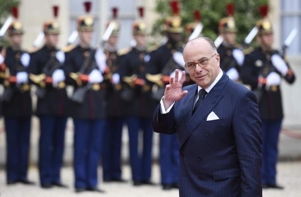 En attente d'un dénouement pour Matignon entre Bertrand, Cazeneuve ou un outsider