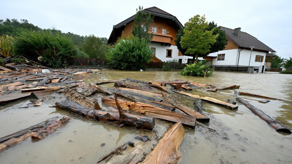 En Europe de l'Est, la tempête Boris fait de nouvelles victimes En Europe de l'Est, la tempête Boris fait de nouvelles victimes