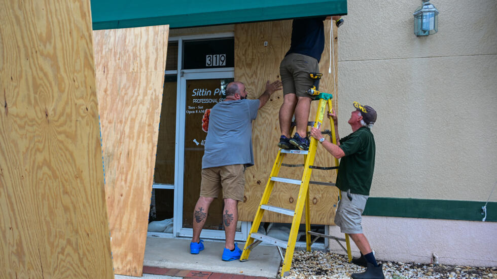 États-Unis : l'ouragan Milton repasse en catégorie 5 avant de frapper la Floride