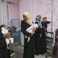 À Gaza, 14 000 enfants malnutris "risquent de mourir" d'ici un an : retour sur un chiffre alarmant À Gaza, 14 000 enfants malnutris "risquent de mourir" d'ici un an : retour sur un chiffre alarmant