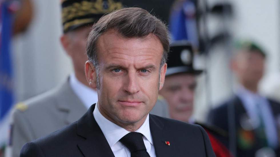 En direct : Emmanuel Macron dévoile ses nouvelles ambitions de défense face aux menaces En direct : Emmanuel Macron dévoile ses nouvelles ambitions de défense face aux menaces