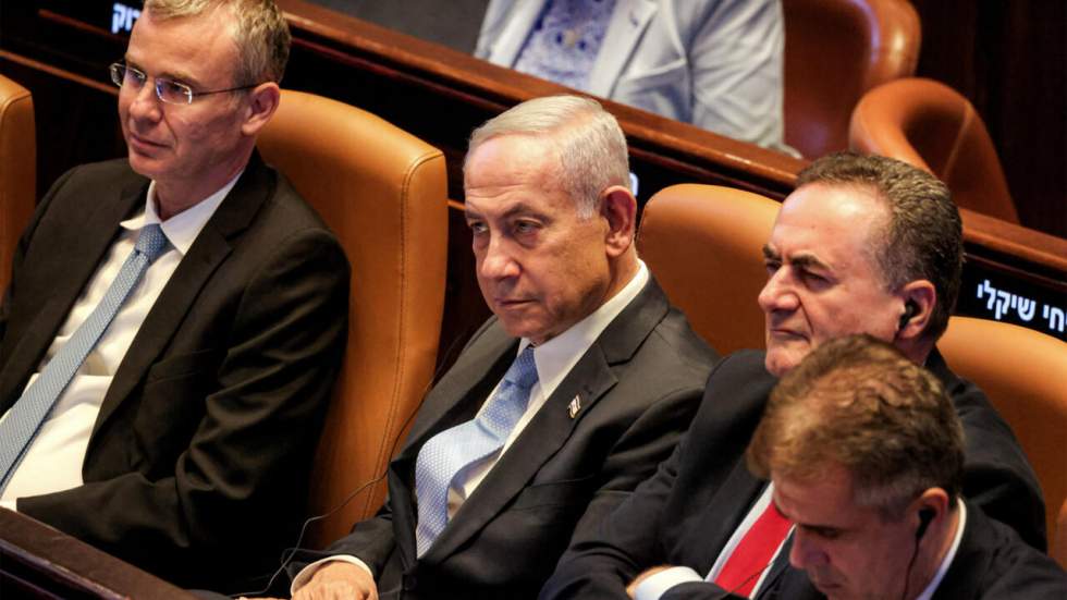 Un parti ultra-orthodoxe israélien critiqué après son départ du gouvernement Un parti ultra-orthodoxe israélien critiqué après son départ du gouvernement