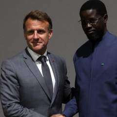 Sénégal : cérémonie historique pour marquer la fin de la présence permanente de l'armée française Sénégal : cérémonie historique pour marquer la fin de la présence permanente de l'armée française
