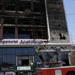 Irak : un incendie dans un centre commercial fait plus de 60 morts, trois jours de deuil décrétés Irak : un incendie dans un centre commercial fait plus de 60 morts, trois jours de deuil décrétés