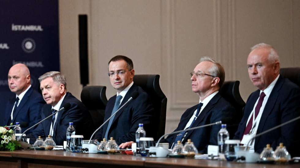 Courte trêve, restitution de corps : ce que l'on sait des négociations entre la Russie et l'Ukraine Courte trêve, restitution de corps : ce que l'on sait des négociations entre la Russie et l'Ukraine