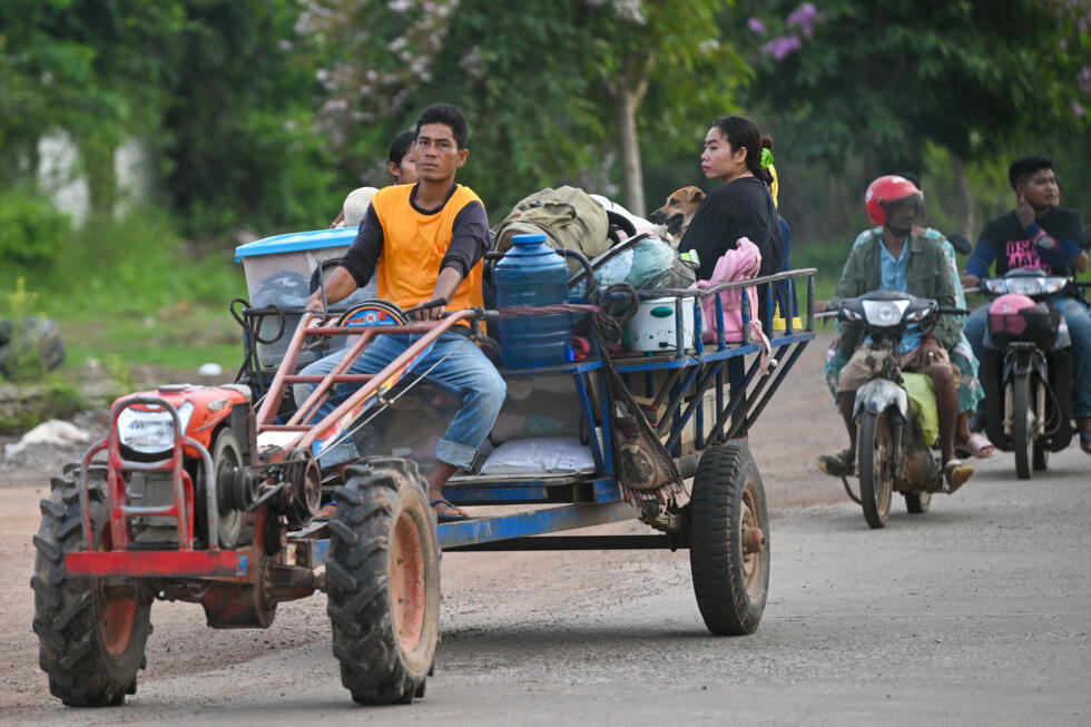 En Thaïlande, plus de 100 000 civils ont fui les combats avec le Cambodge En Thaïlande, plus de 100 000 civils ont fui les combats avec le Cambodge
