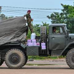 Les affrontements Cambodge-Thaïlande font au moins 33 morts, Phnom Penh appelle au cessez-le-feu Les affrontements Cambodge-Thaïlande font au moins 33 morts, Phnom Penh appelle au cessez-le-feu
