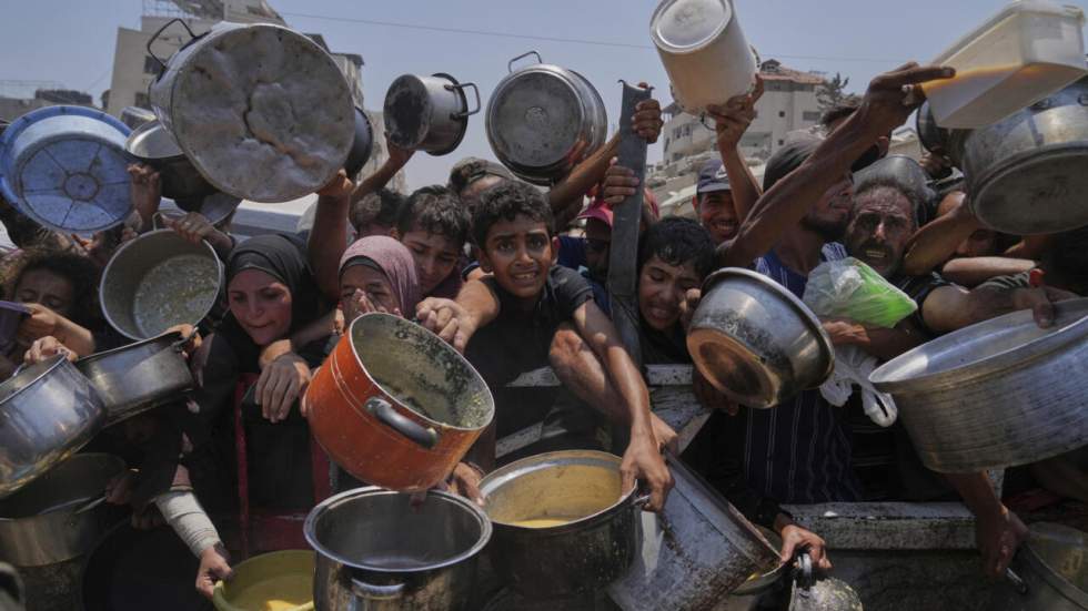Gaza : Israël dit avoir parachuté de l'aide humanitaire et annonce une "pause tactique"