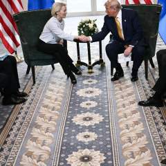 Trump et Von der Leyen scellent un accord commercial, les droits de douane fixés à 15 % Trump et Von der Leyen scellent un accord commercial, les droits de douane fixés à 15 %