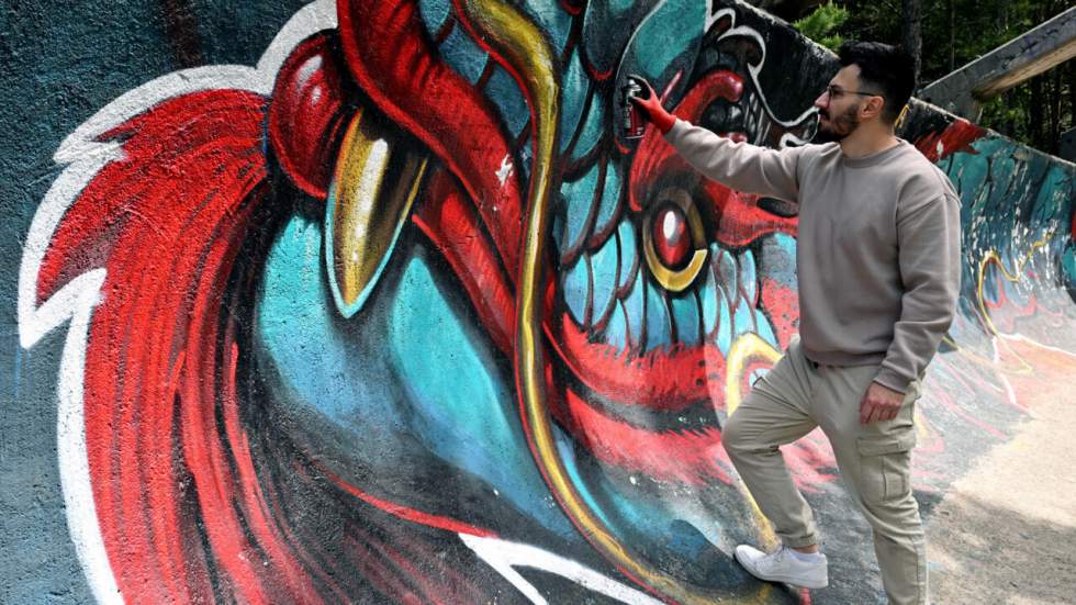 L'instant + : à Sarajevo, le street art pour effacer les stigmates de la guerre L'instant + : à Sarajevo, le street art pour effacer les stigmates de la guerre
