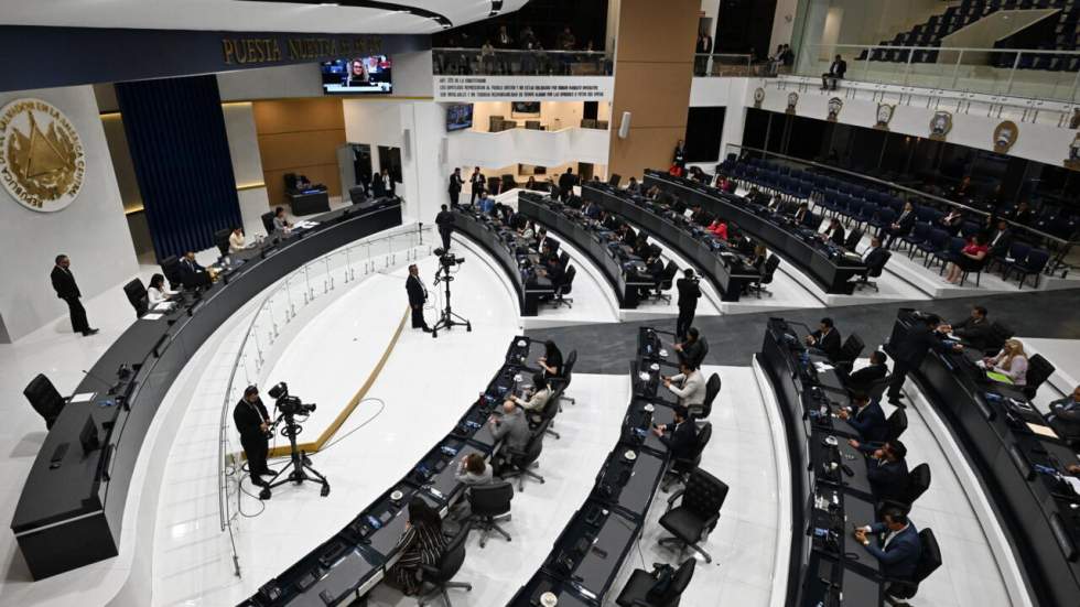 Le Parlement du Salvador permet au président Bukele de se représenter indéfiniment Le Parlement du Salvador permet au président Bukele de se représenter indéfiniment