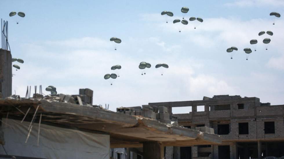 Gaza : la France a mené sa première opération "de largage de vivres" Gaza : la France a mené sa première opération "de largage de vivres"
