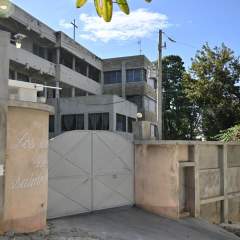 Neuf personnes, dont une missionnaire irlandaise et un enfant, enlevées dans un orphelinat en Haïti Neuf personnes, dont une missionnaire irlandaise et un enfant, enlevées dans un orphelinat en Haïti