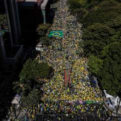 Des manifestations pro-Bolsonaro dans plusieurs villes brésiliennes après les sanctions américaines Des manifestations pro-Bolsonaro dans plusieurs villes brésiliennes après les sanctions américaines