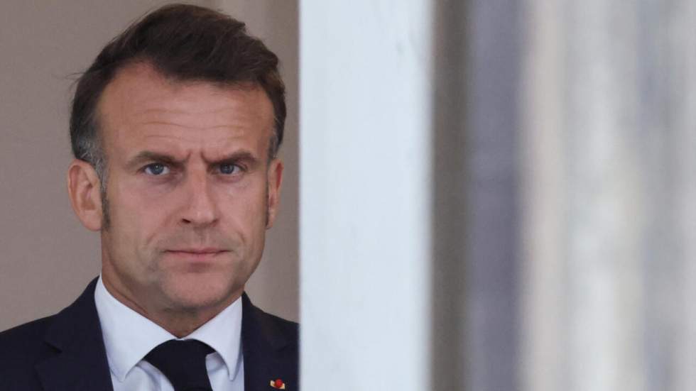 Tensions France-Algérie : Emmanuel Macron appelle à "plus de fermeté" avec Alger Tensions France-Algérie : Emmanuel Macron appelle à "plus de fermeté" avec Alger