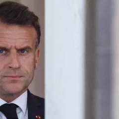 Tensions France-Algérie : Emmanuel Macron appelle à "plus de fermeté" avec Alger Tensions France-Algérie : Emmanuel Macron appelle à "plus de fermeté" avec Alger