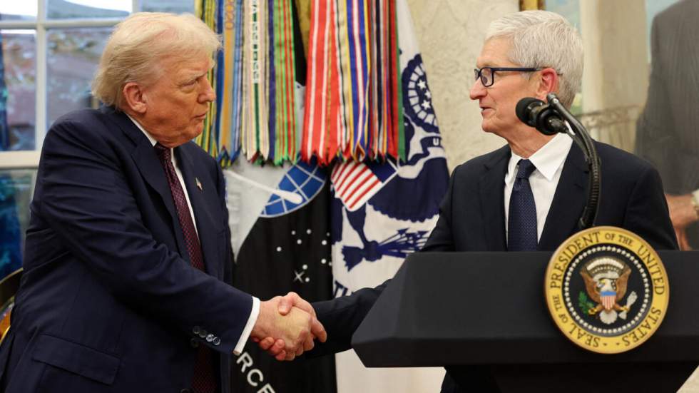 Apple va investir 100 milliards de dollars de plus aux États-Unis, Donald Trump jubile Apple va investir 100 milliards de dollars de plus aux États-Unis, Donald Trump jubile