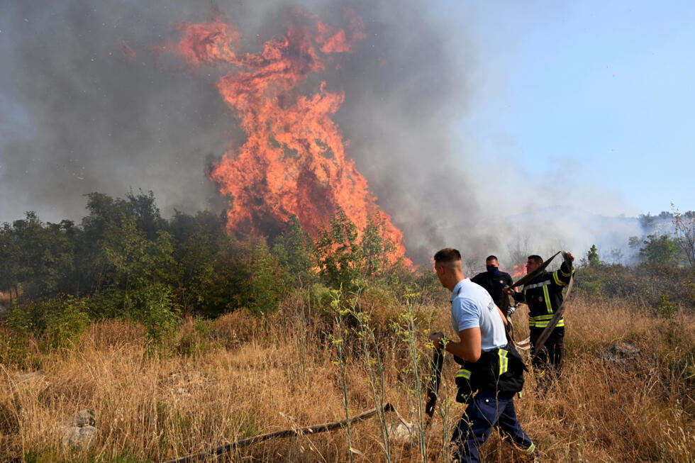 De l'Espagne aux Balkans, les incendies font rage en Europe