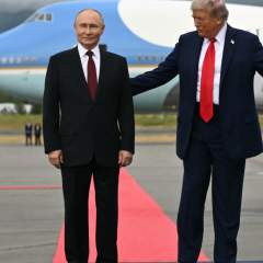 En Alaska, Donald Trump offre à Vladimir Poutine un retour spectaculaire sur la scène diplomatique En Alaska, Donald Trump offre à Vladimir Poutine un retour spectaculaire sur la scène diplomatique