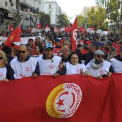 Tunisie : le puissant syndicat UGTT dans le collimateur du président Kaïs Saïed Tunisie : le puissant syndicat UGTT dans le collimateur du président Kaïs Saïed