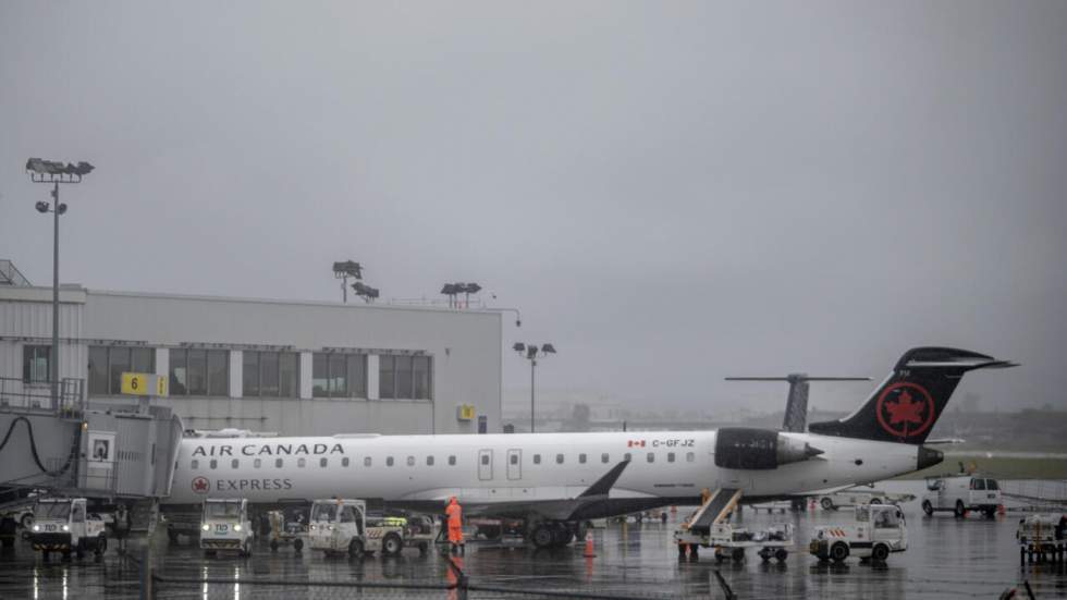 Les hôtesses et stewards d'Air Canada toujours en grève, les négociations reprennent