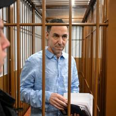 Emprisonné en Russie, le chercheur français Laurent Vinatier visé par une enquête pour espionnage Emprisonné en Russie, le chercheur français Laurent Vinatier visé par une enquête pour espionnage