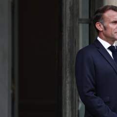 Macron apporte son "soutien total" à Bayrou après son choix du vote de confiance Macron apporte son "soutien total" à Bayrou après son choix du vote de confiance