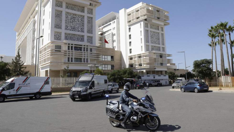Au Maroc, la justice refuse la liberté provisoire d'Ibtissame Lachgar accusée de blasphème Au Maroc, la justice refuse la liberté provisoire d'Ibtissame Lachgar accusée de blasphème