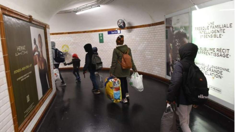 À la veille de la rentrée en France, plus de 2 000 enfants dorment à la rue À la veille de la rentrée en France, plus de 2 000 enfants dorment à la rue