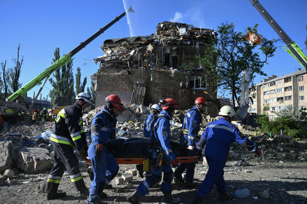 Ukraine : les frappes russes sur Kiev font 21 morts et provoquent un tollé en Europe Ukraine : les frappes russes sur Kiev font 21 morts et provoquent un tollé en Europe