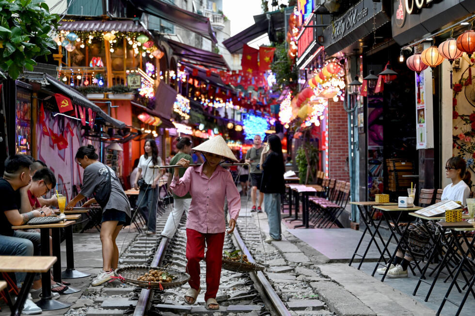 L'instant + : la rue du train à Hanoï, un lieu unique sauvé par le tourisme L'instant + : la rue du train à Hanoï, un lieu unique sauvé par le tourisme
