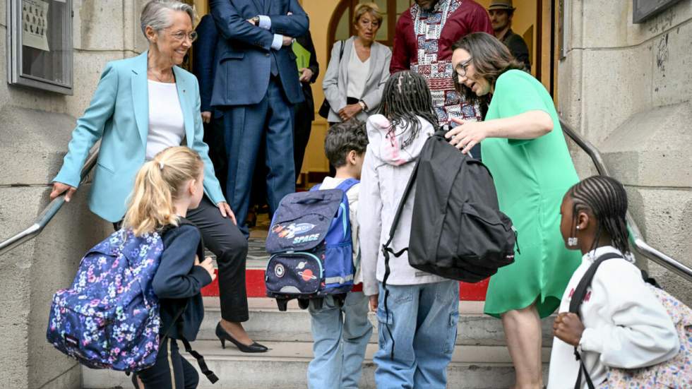 Rentrée scolaire pour les élèves français, sauf dans les Bouches-du Rhône et le Var Rentrée scolaire pour les élèves français, sauf dans les Bouches-du Rhône et le Var