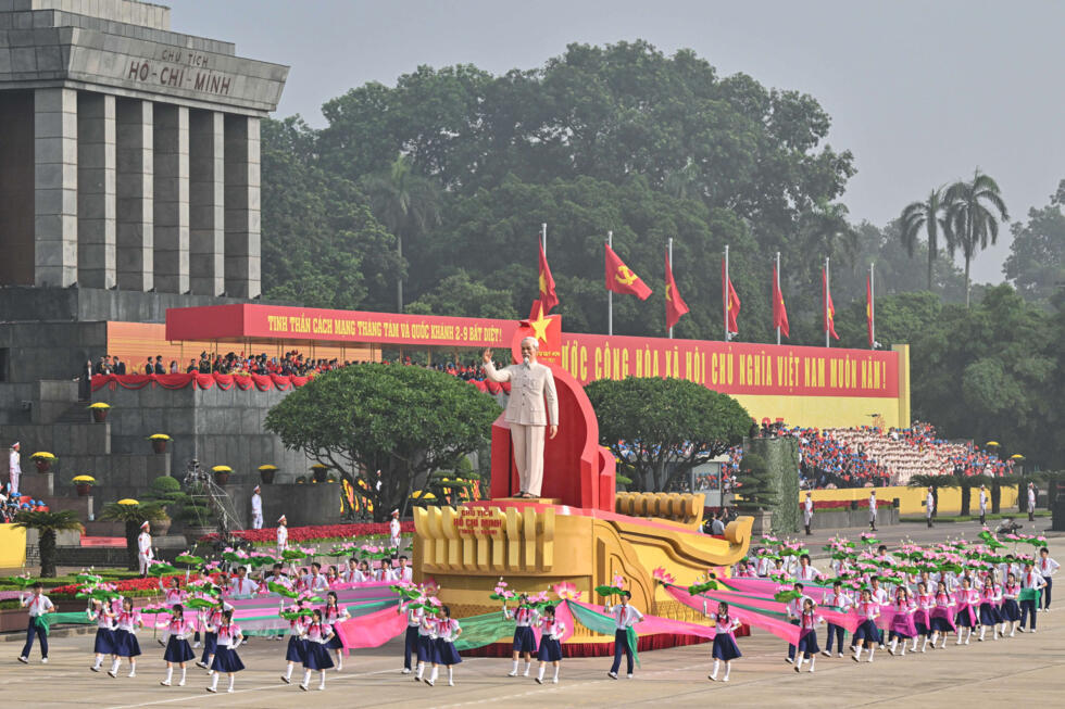 Le Vietnam a fêté ses 80 ans d'indépendance avec la plus grande parade de son histoire