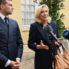 Après leur entretien avec Bayrou, Le Pen et Bardella exigent une dissolution "ultra-rapide" Après leur entretien avec Bayrou, Le Pen et Bardella exigent une dissolution "ultra-rapide"