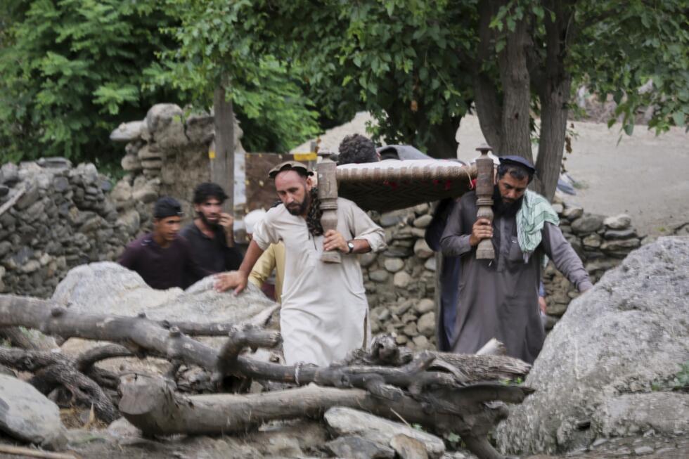 En images : la terre tremble en Afghanistan, plongeant la population dans la désolation En images : la terre tremble en Afghanistan, plongeant la population dans la désolation