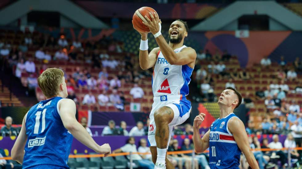 Eurobasket : large victoire de la France face à l'Islande avant les 8es Eurobasket : large victoire de la France face à l'Islande avant les 8es