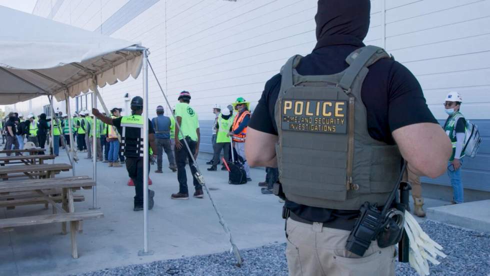 Raid contre l’usine Hyundai-LG : l'"America First" au défi de la politique antimigratoire Raid contre l’usine Hyundai-LG : l'"America First" au défi de la politique antimigratoire