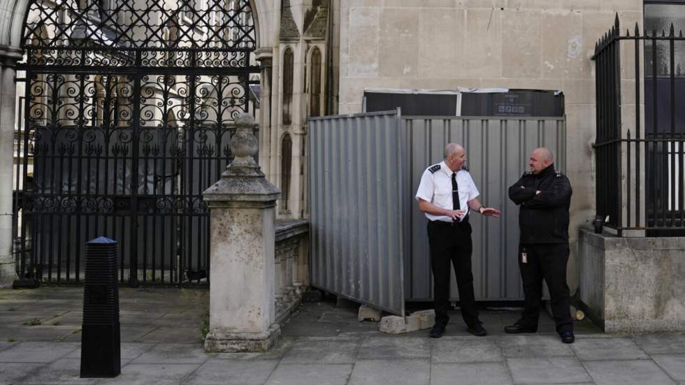 Au Royaume-Uni, une nouvelle œuvre de Banksy dénonce le bâillonnement des militants propalestiniens Au Royaume-Uni, une nouvelle œuvre de Banksy dénonce le bâillonnement des militants propalestiniens