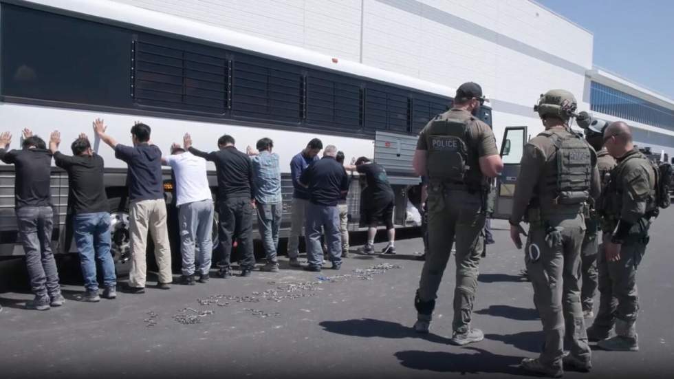 Immigration aux États-Unis : des employés sud-coréens arrêtés "en cours" de libération