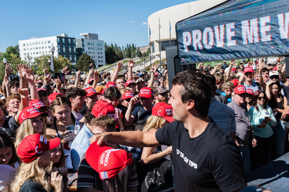Qui était Charlie Kirk, porte-voix aux "idées extrémistes" de la jeunesse pro-Trump ?