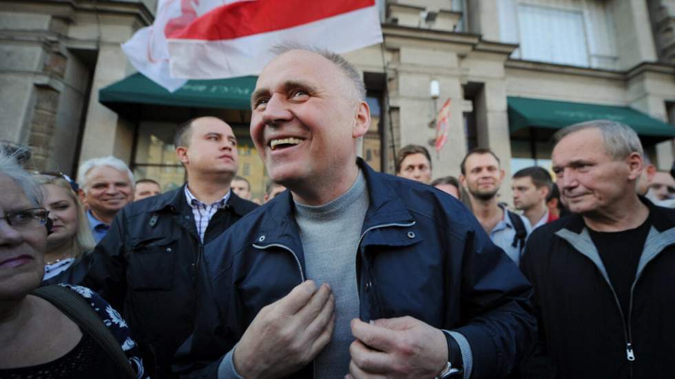 La Biélorussie libère 52 prisonniers politiques, dont un opposant historique à Loukachenko