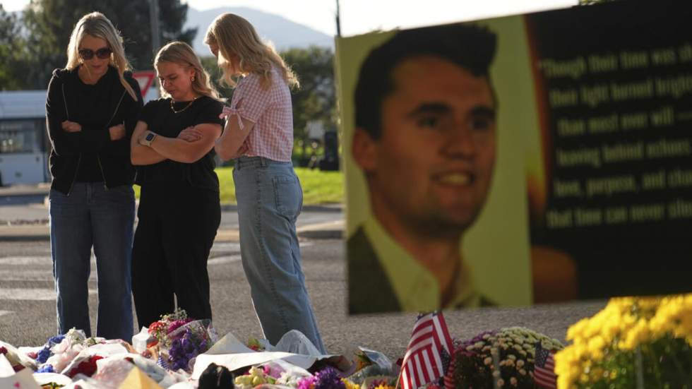 Des dizaines d'Américains congédiés pour avoir critiqué Charlie Kirk après son assassinat