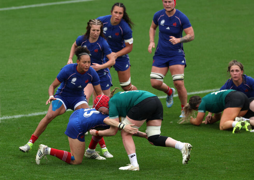 Rugby : les Bleues renversent l'Irlande et se hissent en demies du Mondial